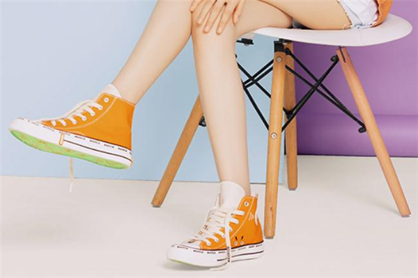 回力葫蘆娃聯(lián)名多少錢 回力葫蘆娃聯(lián)名帆布鞋在哪買 回力葫蘆娃聯(lián)名多少錢 回力葫蘆娃聯(lián)名帆布鞋在哪買