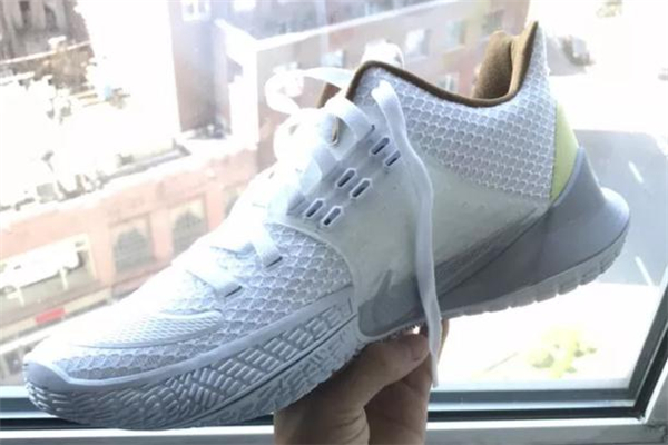 耐克歐文low2珊迪開箱測評 歐文low2珊迪實物圖片 耐克歐文low2珊迪開箱測評 歐文low2珊迪實物圖片