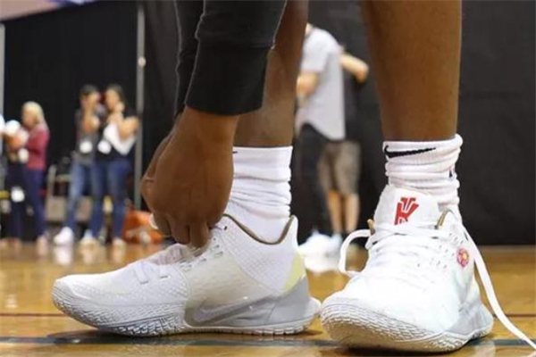 耐克歐文low2珊迪開箱測評 歐文low2珊迪實物圖片 耐克歐文low2珊迪開箱測評 歐文low2珊迪實物圖片