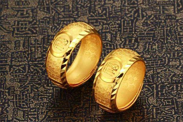 黃金戒指和鉆石戒指哪個(gè)好 黃金戒指和鉆石戒指哪個(gè)保值 黃金戒指和鉆石戒指哪個(gè)好 黃金戒指和鉆石戒指哪個(gè)保值