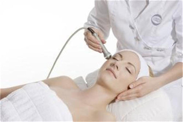 用鹽刷牙能快速變白嗎 刷牙注意事項 用鹽刷牙能快速變白嗎 刷牙注意事項