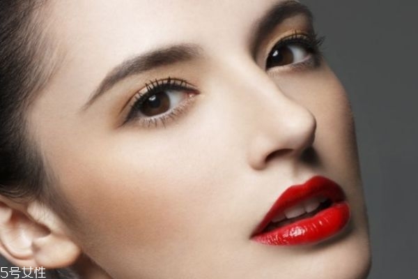 怎么可以消除眼袋呢 眼袋可以怎么預(yù)防呢 怎么可以消除眼袋呢 眼袋可以怎么預(yù)防呢