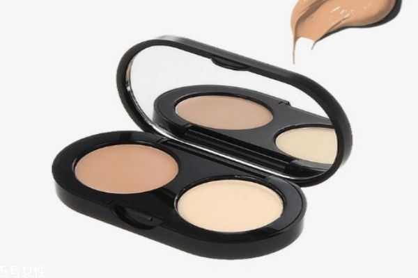 遮瑕液應(yīng)該怎么用呢 如何選擇遮瑕液呢 遮瑕液應(yīng)該怎么用呢 如何選擇遮瑕液呢