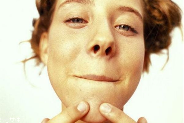 下巴長痘痘怎么辦 下巴長痘痘這樣調理