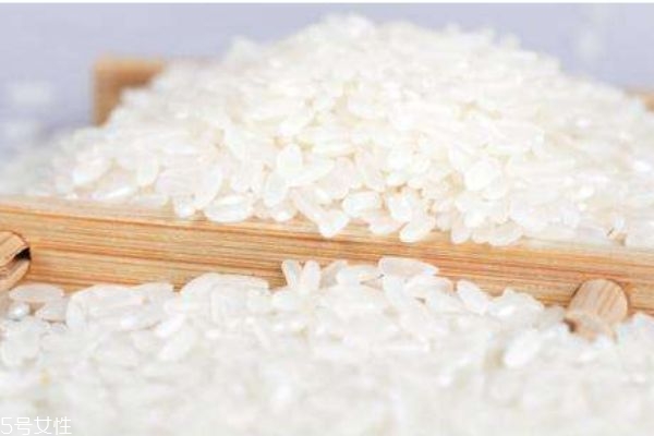 大米里有什么營(yíng)養(yǎng)價(jià)值呢 什么牌子的大米最好呢 大米里有什么營(yíng)養(yǎng)價(jià)值呢 什么牌子的大米最好呢