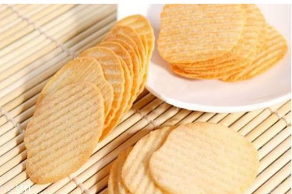 如何自制薯片呢 薯片的成分有什么呢 如何自制薯片呢 薯片的成分有什么呢