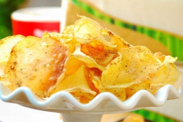 如何自制薯片呢 薯片的成分有什么呢 如何自制薯片呢 薯片的成分有什么呢