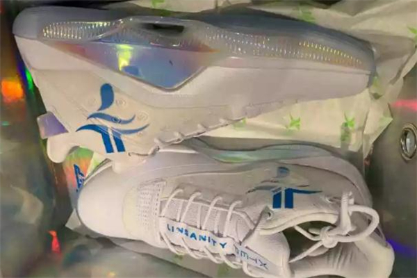 特步游云4代發(fā)售信息 特步游云4林書豪pe諜照曝光 特步游云4代發(fā)售信息 特步游云4林書豪pe諜照曝光