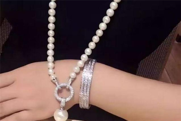 珍珠項鏈可以辟邪嗎 戴珍珠項鏈辟邪是真的嗎 珍珠項鏈可以辟邪嗎 戴珍珠項鏈辟邪是真的嗎