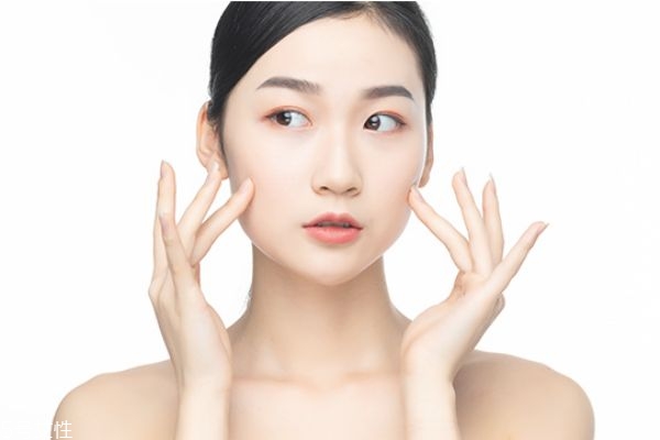 孕婦可以用的護(hù)膚品怎么挑選 適合孕婦的護(hù)膚品有哪些 孕婦可以用的護(hù)膚品怎么挑選 適合孕婦的護(hù)膚品有哪些