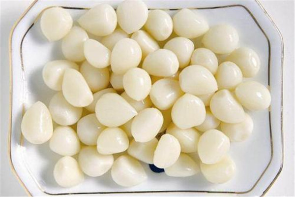 生吃大蒜傷胃嗎 胃不好的人不建議生吃大蒜 生吃大蒜傷胃嗎 胃不好的人不建議生吃大蒜