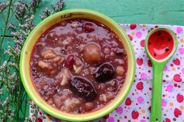 坐月子可以吃八寶粥嗎 坐月子吃八寶粥好嗎 坐月子可以吃八寶粥嗎 坐月子吃八寶粥好嗎