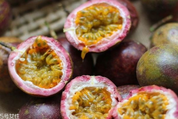 百香果有什么營養(yǎng)價值呢 吃百香果有什么好處呢 百香果有什么營養(yǎng)價值呢 吃百香果有什么好處呢