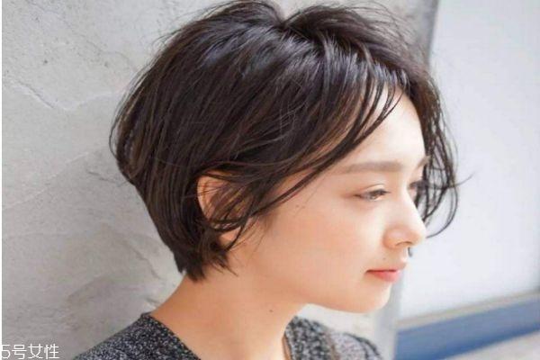 女生發(fā)量少適合哪些發(fā)型 拯救頭發(fā)稀少mm 女生發(fā)量少適合哪些發(fā)型 拯救頭發(fā)稀少mm