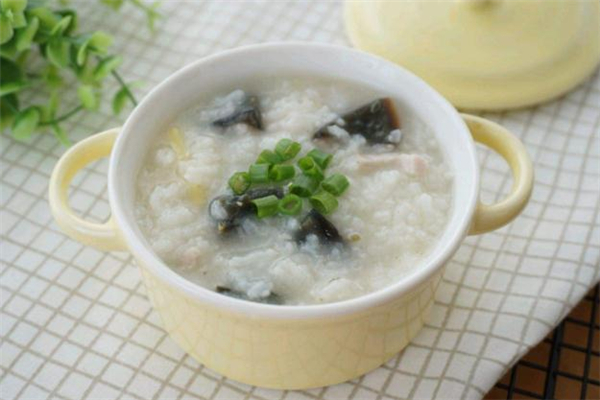皮蛋瘦肉粥的熱量 吃皮蛋瘦肉粥會(huì)胖嗎 皮蛋瘦肉粥的熱量 吃皮蛋瘦肉粥會(huì)胖嗎