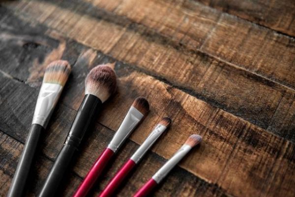 一般上眼影要幾支刷子 畫(huà)眼影需要哪些刷子