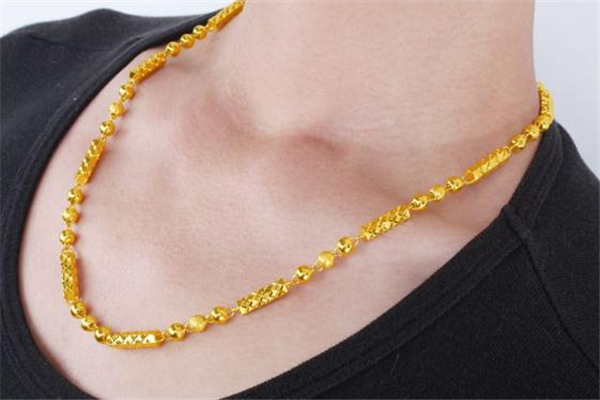 黃金項鏈越重越好嗎 大克重黃金項鏈適合女性佩戴嗎 黃金項鏈越重越好嗎 大克重黃金項鏈適合女性佩戴嗎