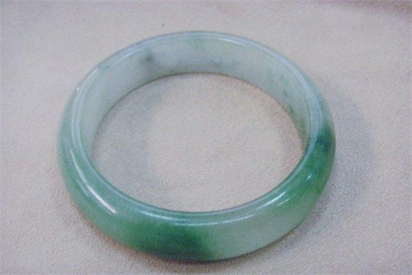 巴山玉是什么 巴山玉值錢嗎 巴山玉是什么 巴山玉值錢嗎