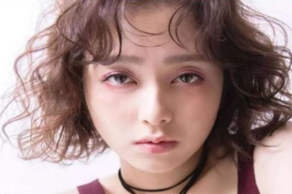 女生發(fā)量少適合哪些發(fā)型 拯救頭發(fā)稀少mm 女生發(fā)量少適合哪些發(fā)型 拯救頭發(fā)稀少mm