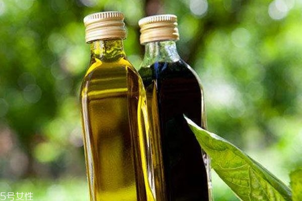美容油的功效有什么呢 美容油有什么用呢 美容油的功效有什么呢 美容油有什么用呢