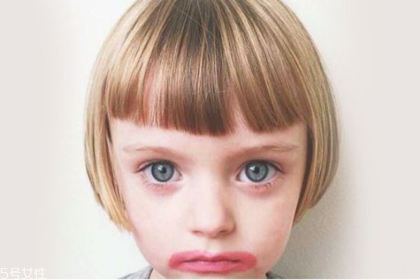 兒童女孩梳頭發(fā)的花樣 小女孩花式扎頭發(fā)步驟 兒童女孩梳頭發(fā)的花樣 小女孩花式扎頭發(fā)步驟