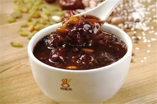 八寶粥需要什么米 八寶粥的好處是什么 八寶粥需要什么米 八寶粥的好處是什么