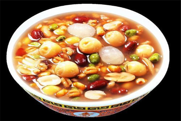 八寶粥的功效與作用是什么 八寶粥有什么作用 八寶粥的功效與作用是什么 八寶粥有什么作用