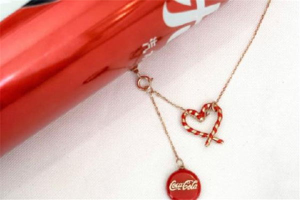 肥宅快樂水項(xiàng)鏈?zhǔn)鞘裁磁谱?肥宅快樂水項(xiàng)鏈在哪買 肥宅快樂水項(xiàng)鏈?zhǔn)鞘裁磁谱?肥宅快樂水項(xiàng)鏈在哪買