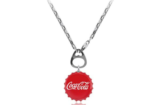 肥宅快樂水項鏈多少錢 周大?？煽诳蓸讽楁渻r格