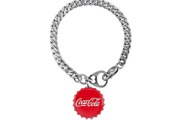 肥宅快樂(lè)水手鏈多少錢(qián) 周大?？煽诳蓸?lè)手鏈價(jià)格