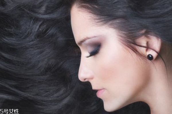 洗發(fā)水過(guò)期還能用嗎 洗發(fā)水保質(zhì)期多久 洗發(fā)水過(guò)期還能用嗎 洗發(fā)水保質(zhì)期多久