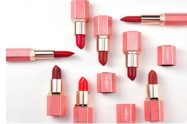 稚優(yōu)泉是一個(gè)怎么樣的品牌呢 稚優(yōu)泉的口紅怎么樣呢 稚優(yōu)泉是一個(gè)怎么樣的品牌呢 稚優(yōu)泉的口紅怎么樣呢