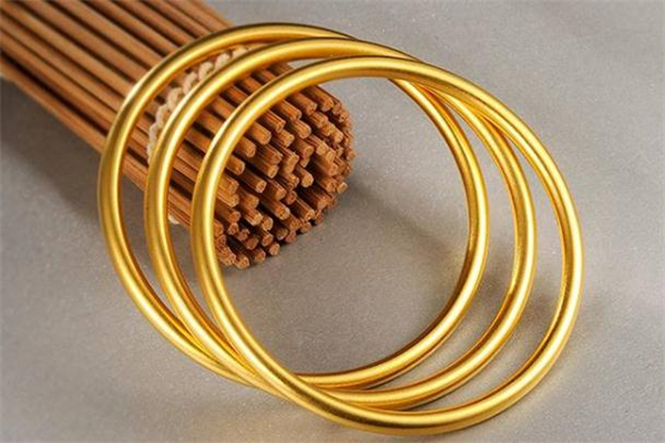 古法黃金手鐲適合年輕人嗎 古法黃金手鐲適合人群 古法黃金手鐲適合年輕人嗎 古法黃金手鐲適合人群