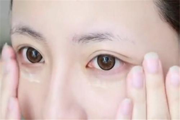 面膜放冰箱里好嗎 面膜放冰箱里面合適嗎 面膜放冰箱里好嗎 面膜放冰箱里面合適嗎