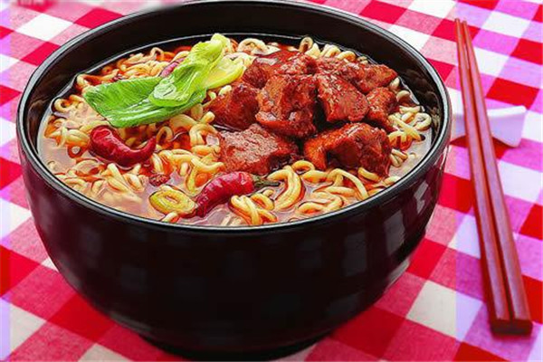 泡面有營養(yǎng)嗎 泡面有什么營養(yǎng)呢 泡面有營養(yǎng)嗎 泡面有什么營養(yǎng)呢