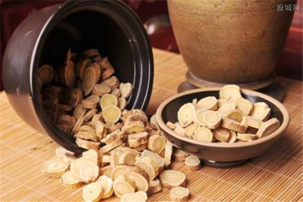 黃芪是當(dāng)歸嗎 黃芪是什么中藥 黃芪是當(dāng)歸嗎 黃芪是什么中藥