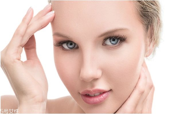 抗皺補水護膚品哪個好 不僅保濕還能抗皺 抗皺補水護膚品哪個好 不僅保濕還能抗皺