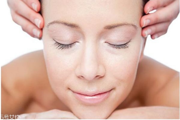 一定要用眼霜嗎 關(guān)于眼霜的常見誤解 一定要用眼霜嗎 關(guān)于眼霜的常見誤解