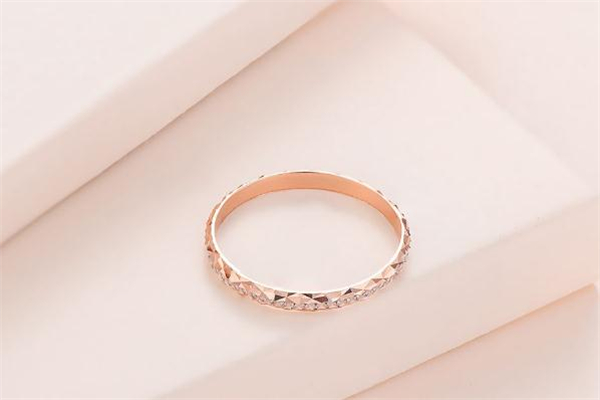 玫瑰金戒指保值嗎 玫瑰金戒指和黃金哪個好 玫瑰金戒指保值嗎 玫瑰金戒指和黃金哪個好