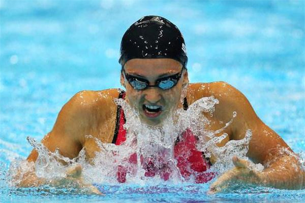 蛙泳怎么換氣不累 為什么蛙泳不能游很長(zhǎng)時(shí)間 蛙泳怎么換氣不累 為什么蛙泳不能游很長(zhǎng)時(shí)間