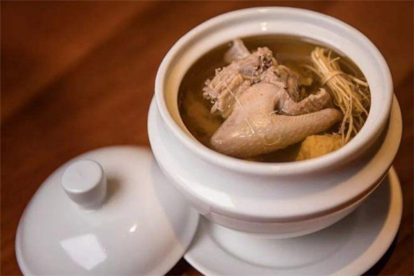 燉鴿子湯能放西紅柿嗎 西紅柿鴿子湯的做法 燉鴿子湯能放西紅柿嗎 西紅柿鴿子湯的做法