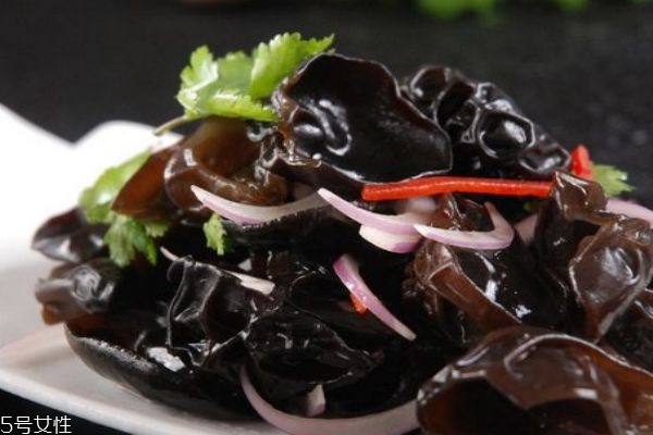 木耳有什么營養(yǎng)價值呢 吃木耳有什么好處呢 木耳有什么營養(yǎng)價值呢 吃木耳有什么好處呢