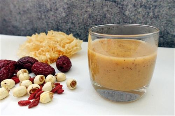 蓮子是寒性的嗎 蓮子是屬于平性的 蓮子是寒性的嗎 蓮子是屬于平性的