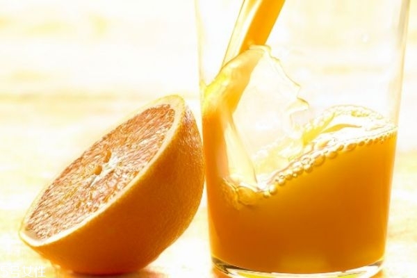 橙汁有什么營(yíng)養(yǎng)價(jià)值嗎 喝橙汁有什么好處呢 橙汁有什么營(yíng)養(yǎng)價(jià)值嗎 喝橙汁有什么好處呢