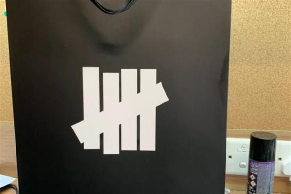 undftd科比4開箱測(cè)評(píng) undefeated聯(lián)名kobe4上腳效果