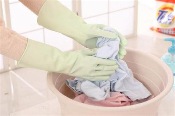 小蘇打洗衣服要泡多久 小蘇打洗衣服會(huì)變白嗎 小蘇打洗衣服要泡多久 小蘇打洗衣服會(huì)變白嗎