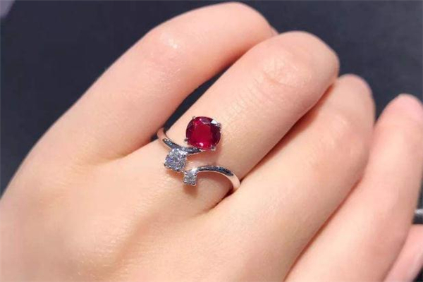 紅寶石1克拉多少錢 紅寶石1克拉有多大 紅寶石1克拉多少錢 紅寶石1克拉有多大