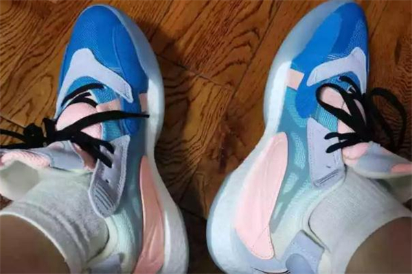 阿迪達(dá)斯zone boost和marquee boost哪個好 對比測評 阿迪達(dá)斯zone boost和marquee boost哪個好 對比測評