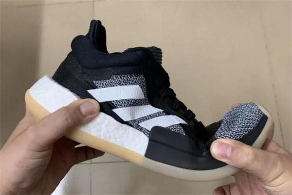 阿迪達(dá)斯zone boost和marquee boost哪個好 對比測評 阿迪達(dá)斯zone boost和marquee boost哪個好 對比測評