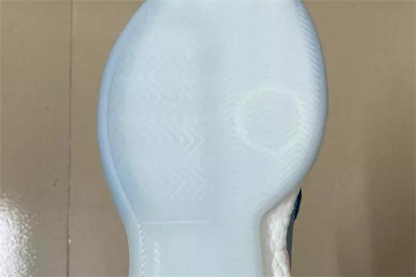 阿迪達(dá)斯zone boost和marquee boost哪個好 對比測評 阿迪達(dá)斯zone boost和marquee boost哪個好 對比測評